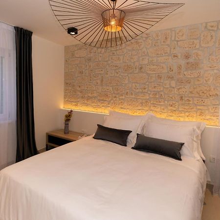 St. Clara Old Town Aparthotel Šibenik Exteriör bild