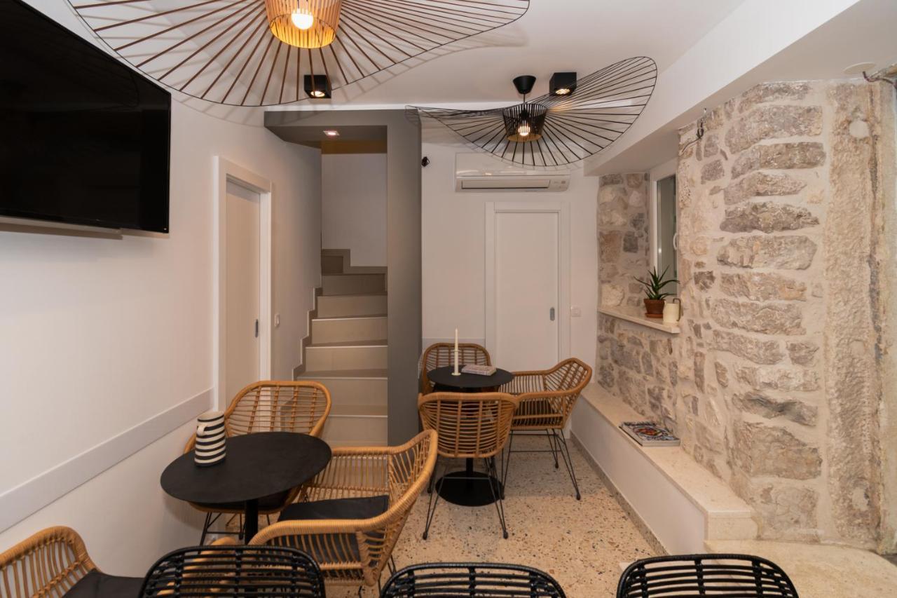 St. Clara Old Town Aparthotel Šibenik Exteriör bild