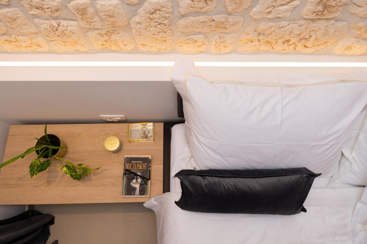 St. Clara Old Town Aparthotel Šibenik Exteriör bild