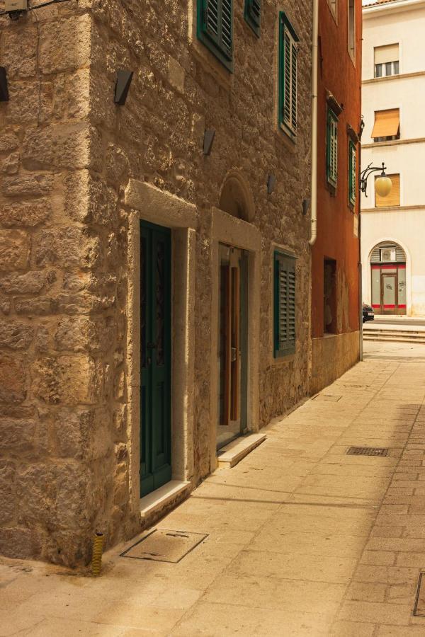 St. Clara Old Town Aparthotel Šibenik Exteriör bild
