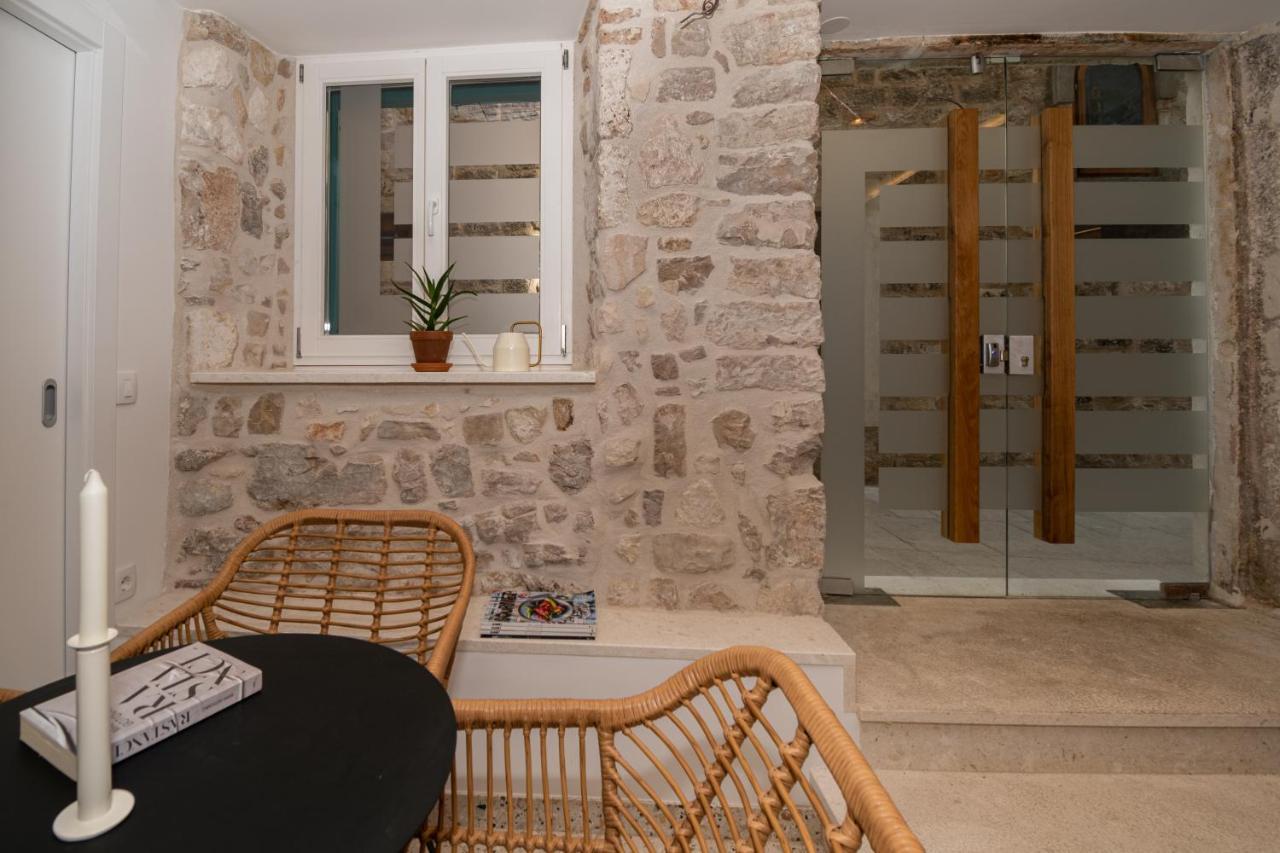 St. Clara Old Town Aparthotel Šibenik Exteriör bild