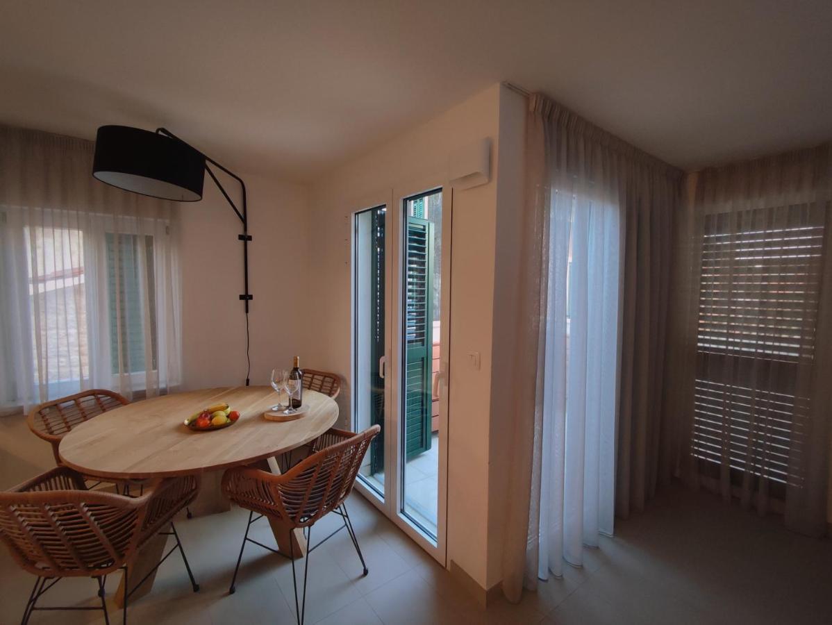 St. Clara Old Town Aparthotel Šibenik Exteriör bild