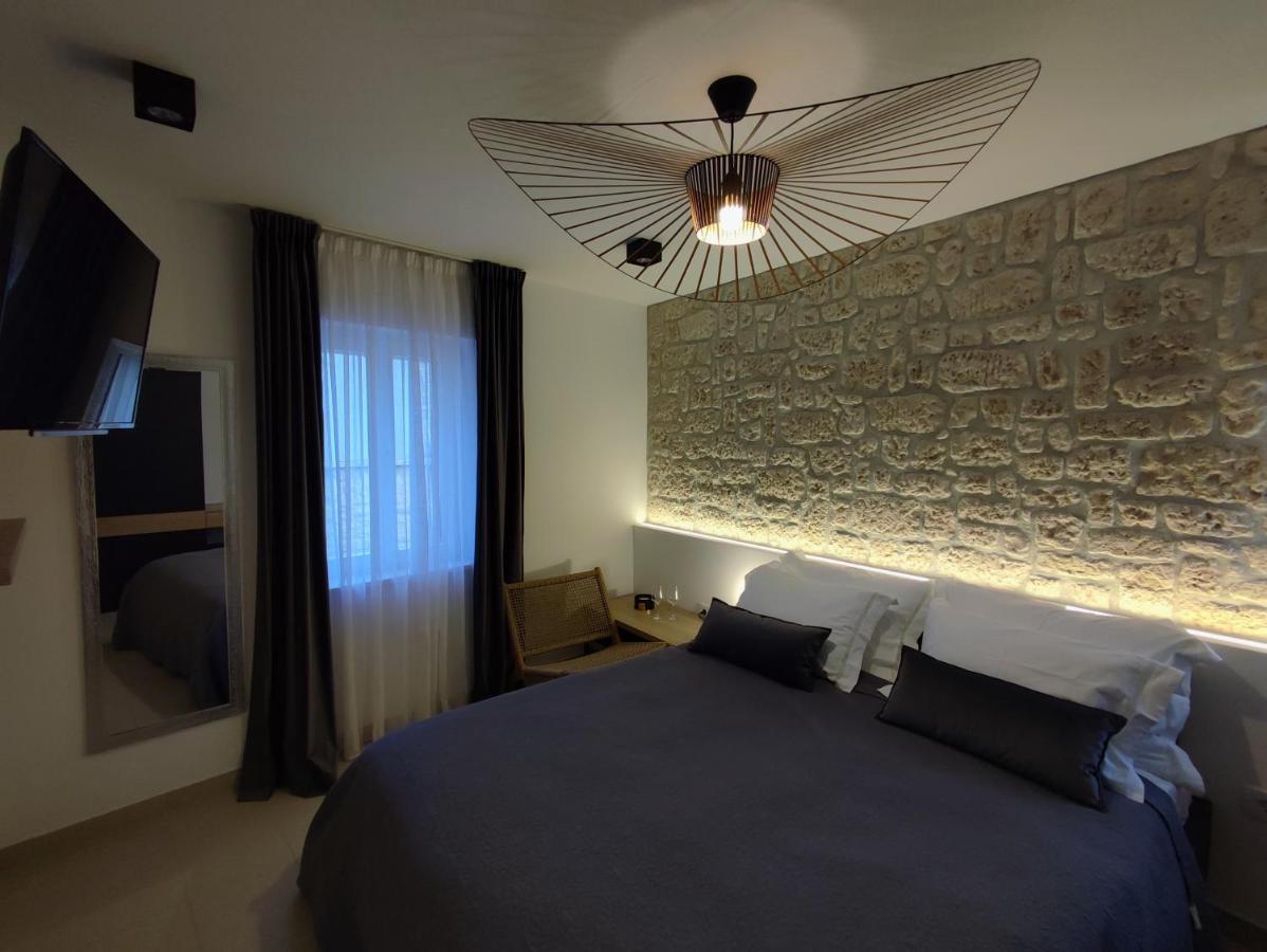 St. Clara Old Town Aparthotel Šibenik Exteriör bild