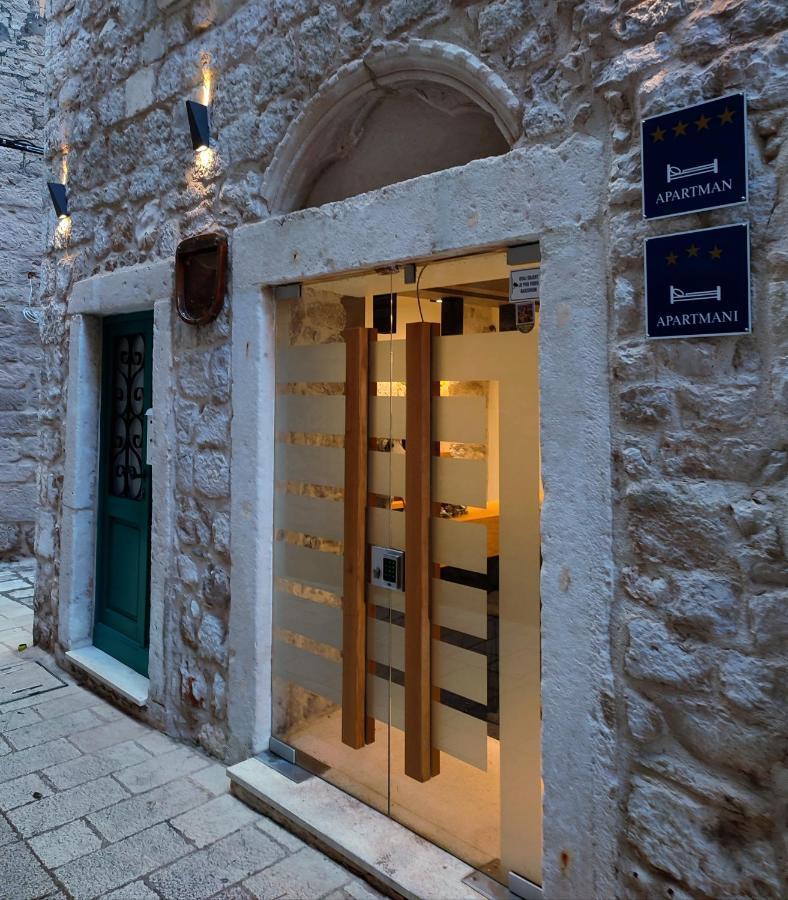 St. Clara Old Town Aparthotel Šibenik Exteriör bild
