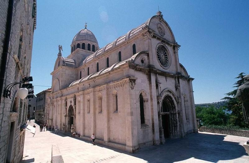 St. Clara Old Town Aparthotel Šibenik Exteriör bild